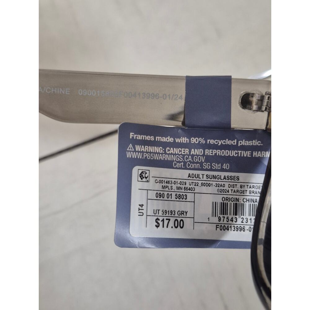 New Universal Thread Gray Sunglasses - Sustainable Recycled Plastic Frames s2 - Picture 5 of 6